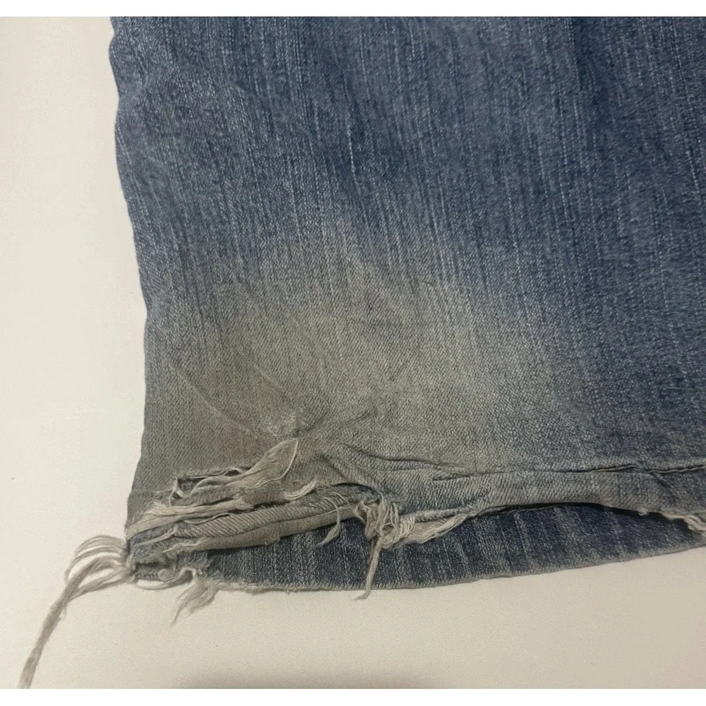 Wallflower Women's Size 15 Distressed Bootcut Jeans Light Wash Embroidered